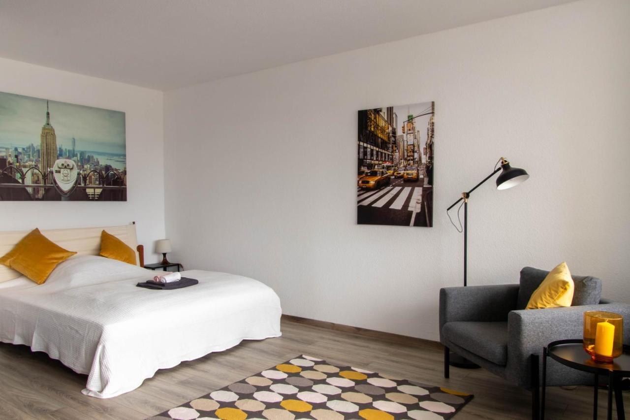 نيوس Apartment Bright - Central - Balcony - Tradefair المظهر الخارجي الصورة